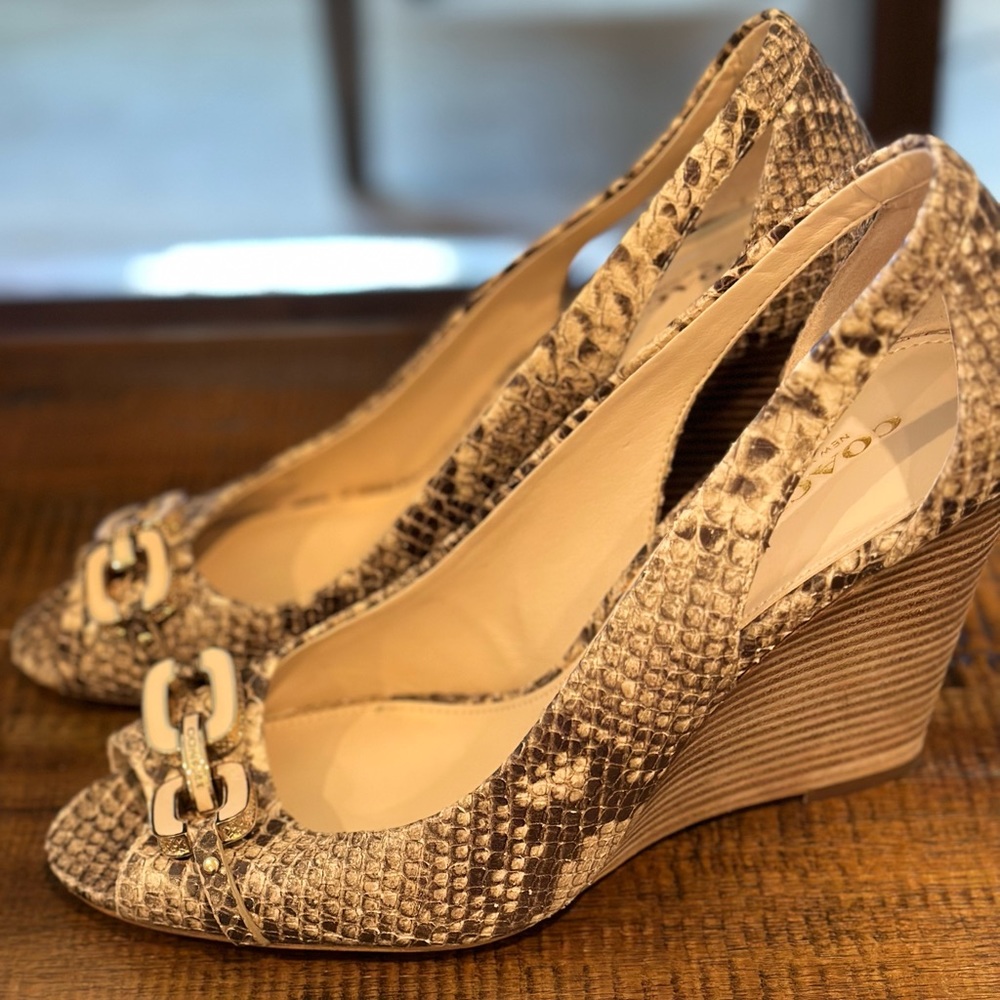 Coach Wedge - like new